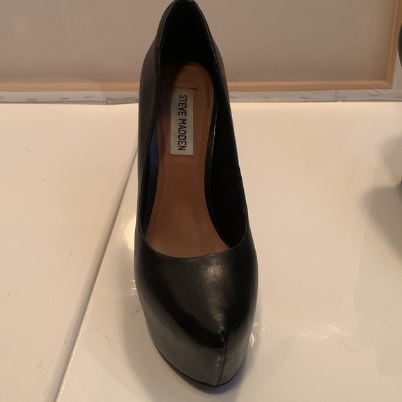 Steve Madden DejaVu Heels - Picture 2 of 5